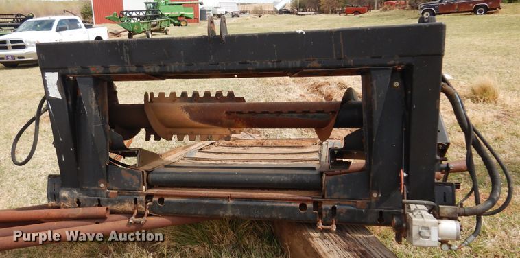 image for item DK0846 1999 MacDon  header adapter