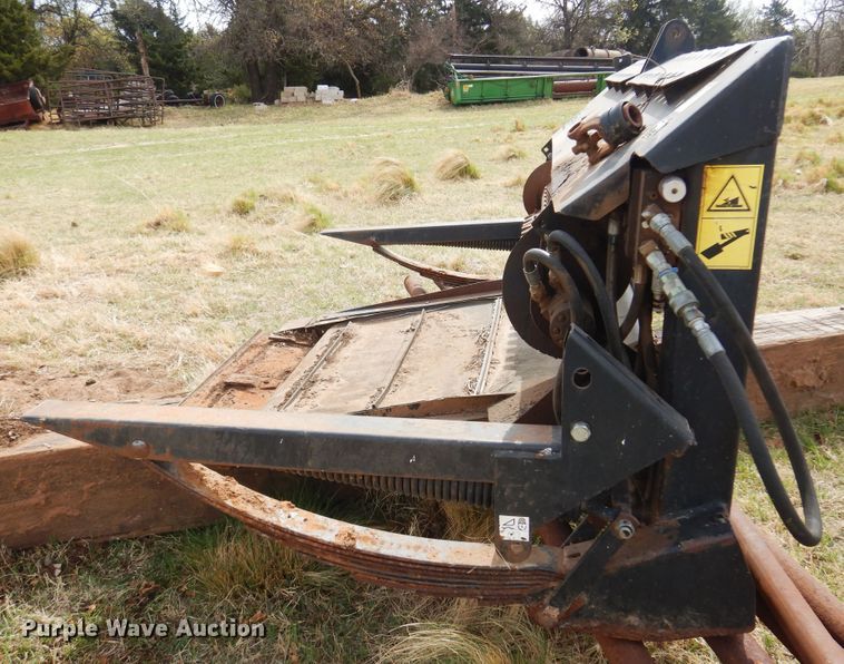 image for item DK0846 1999 MacDon  header adapter