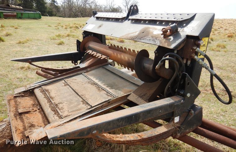 image for item DK0846 1999 MacDon  header adapter