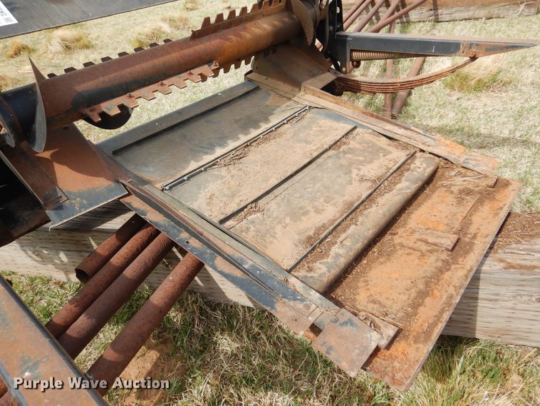 image for item DK0846 1999 MacDon  header adapter