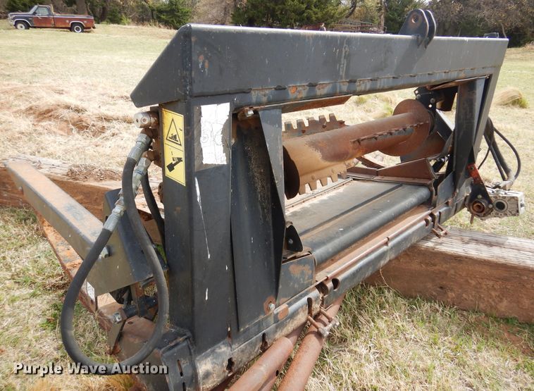 image for item DK0846 1999 MacDon  header adapter