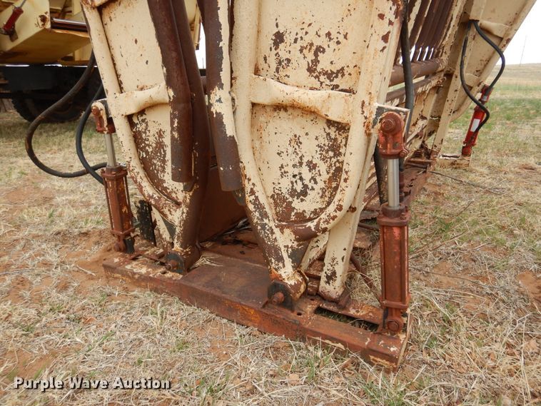 image for item DK0856 C&S  livestock squeeze chute