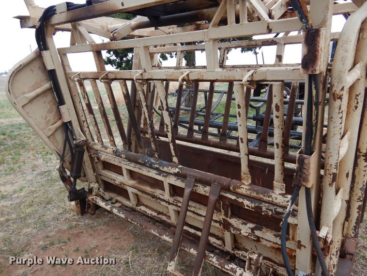 image for item DK0856 C&S  livestock squeeze chute