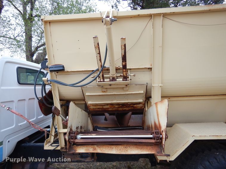 image for item DK0857 1979 GMC 6000  feed mixer truck