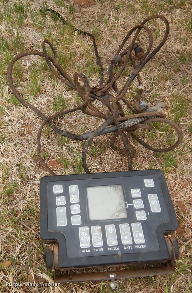 image for item DK0859 Hesston 856A  round baler