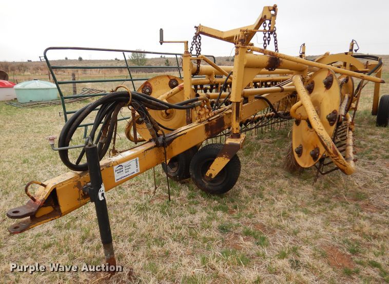 image for item DK0860 Vermeer R-23  hay rake