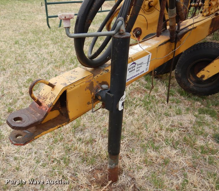 image for item DK0860 Vermeer R-23  hay rake