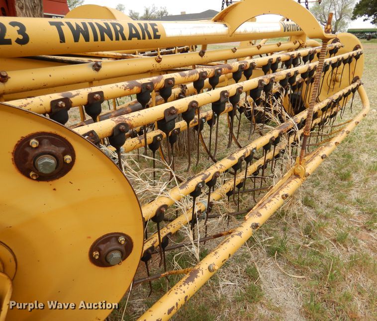 image for item DK0860 Vermeer R-23  hay rake
