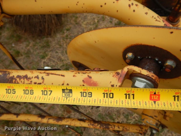 image for item DK0860 Vermeer R-23  hay rake