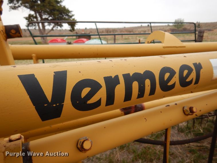 image for item DK0860 Vermeer R-23  hay rake