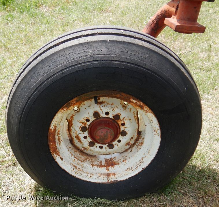 image for item DK0880 International 700  seven bottom plow