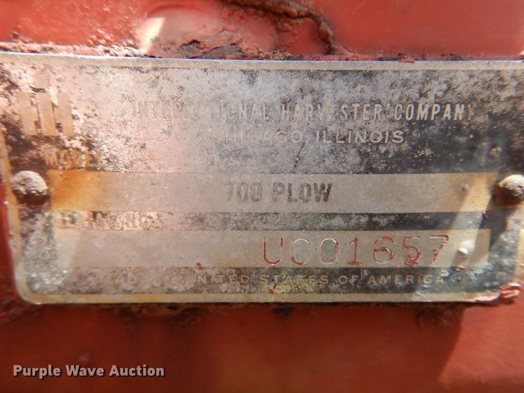 image for item DK0880 International 700  seven bottom plow