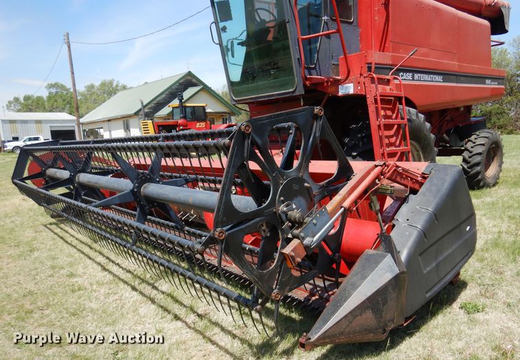 image for item DK0882 1989 Case IH 1640  combine
