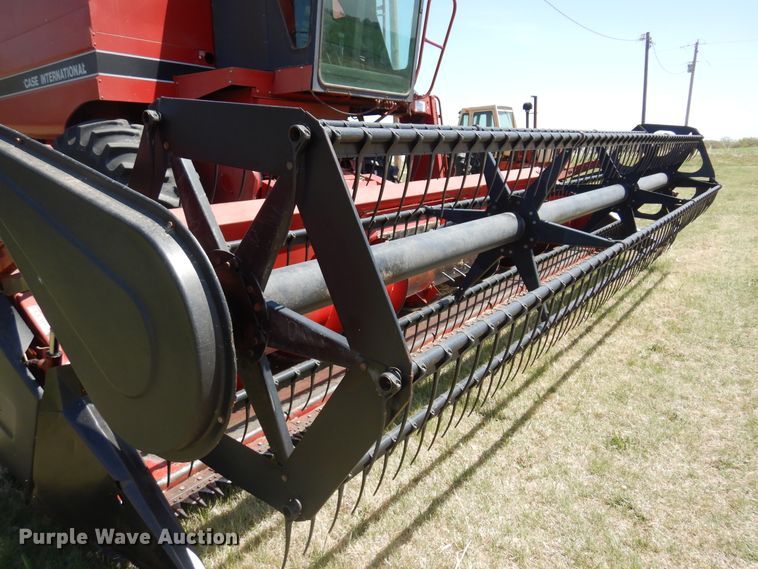 image for item DK0882 1989 Case IH 1640  combine