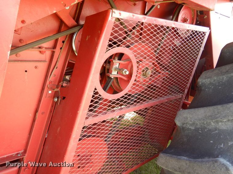 image for item DK0882 1989 Case IH 1640  combine