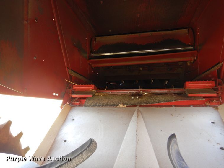 image for item DK0882 1989 Case IH 1640  combine