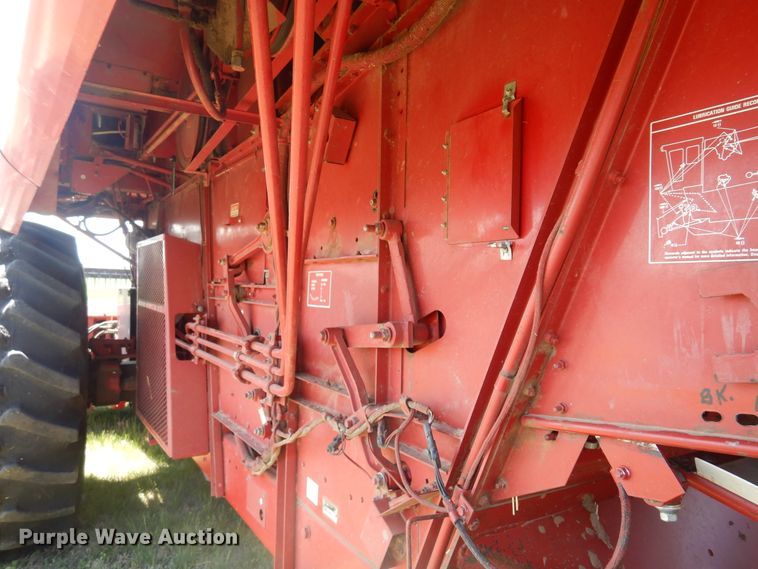 image for item DK0882 1989 Case IH 1640  combine