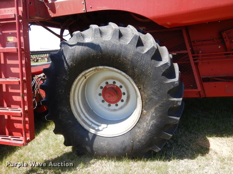 image for item DK0882 1989 Case IH 1640  combine