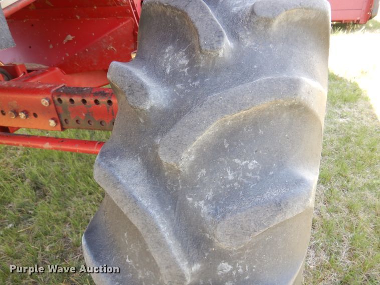 image for item DK0882 1989 Case IH 1640  combine