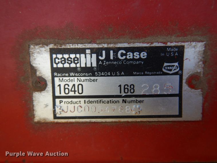 image for item DK0882 1989 Case IH 1640  combine