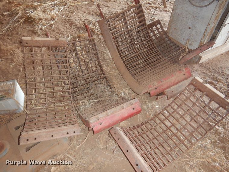 image for item DK0882 1989 Case IH 1640  combine