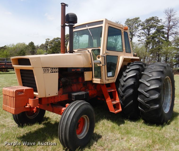 image for item DK0886 1972 Case 1370  Agri-King tractor