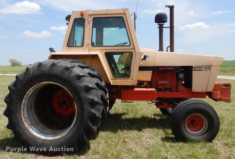 image for item DK0886 1972 Case 1370  Agri-King tractor