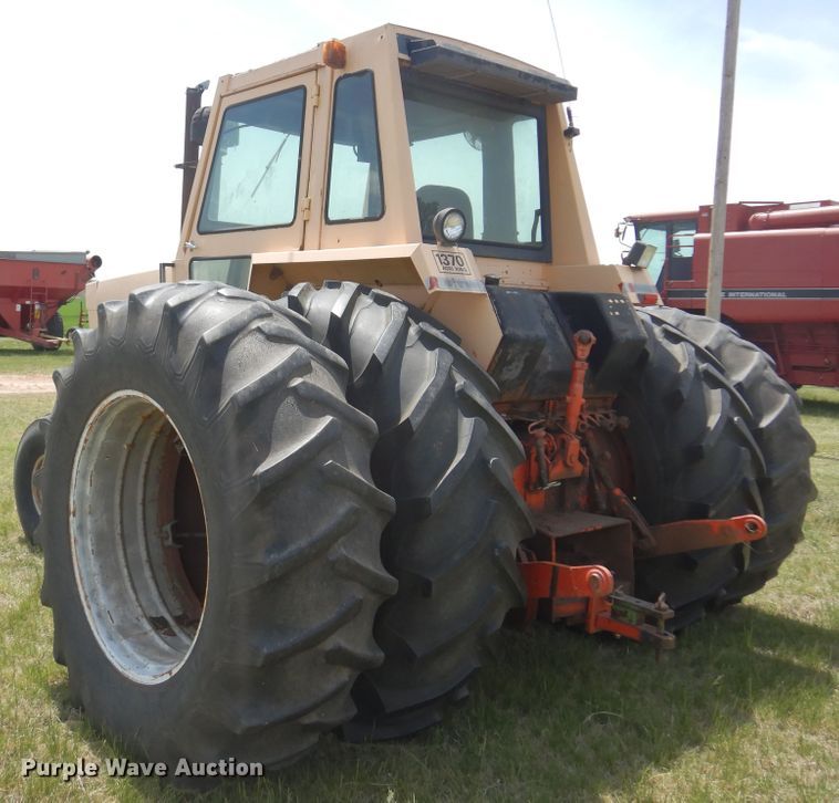 image for item DK0886 1972 Case 1370  Agri-King tractor