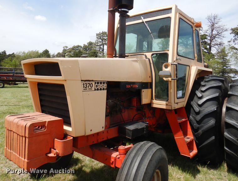 image for item DK0886 1972 Case 1370  Agri-King tractor