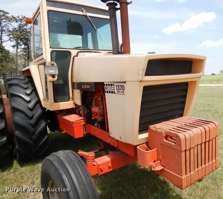 image for item DK0886 1972 Case 1370  Agri-King tractor
