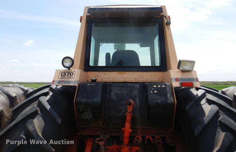 image for item DK0886 1972 Case 1370  Agri-King tractor
