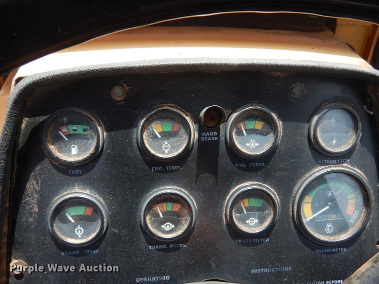 image for item DK0886 1972 Case 1370  Agri-King tractor