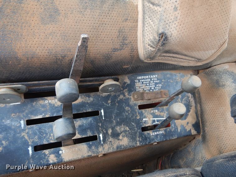 image for item DK0886 1972 Case 1370  Agri-King tractor