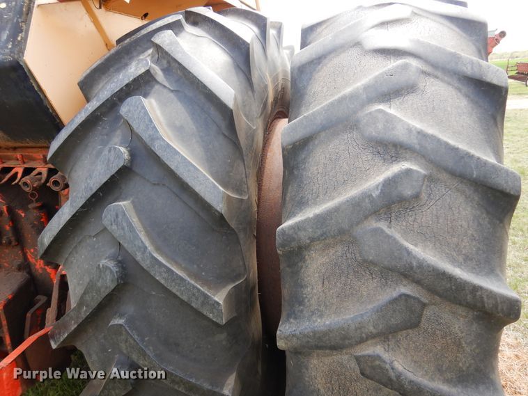 image for item DK0886 1972 Case 1370  Agri-King tractor