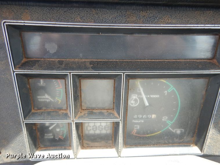 image for item DK0889 Case 2390  tractor