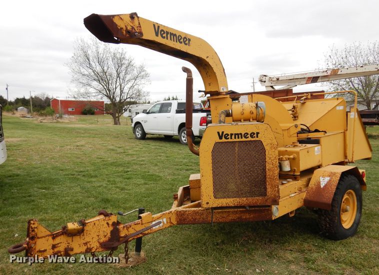 image for item DK0891 Vermeer 1230  wood chipper