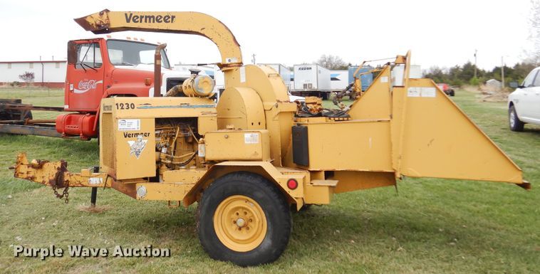 image for item DK0891 Vermeer 1230  wood chipper