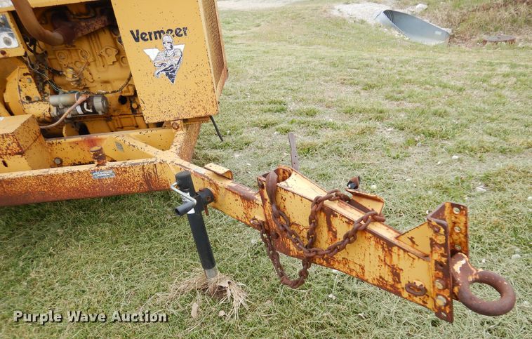 image for item DK0891 Vermeer 1230  wood chipper