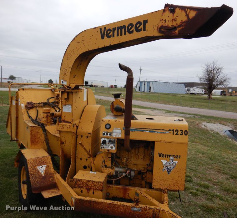 image for item DK0891 Vermeer 1230  wood chipper