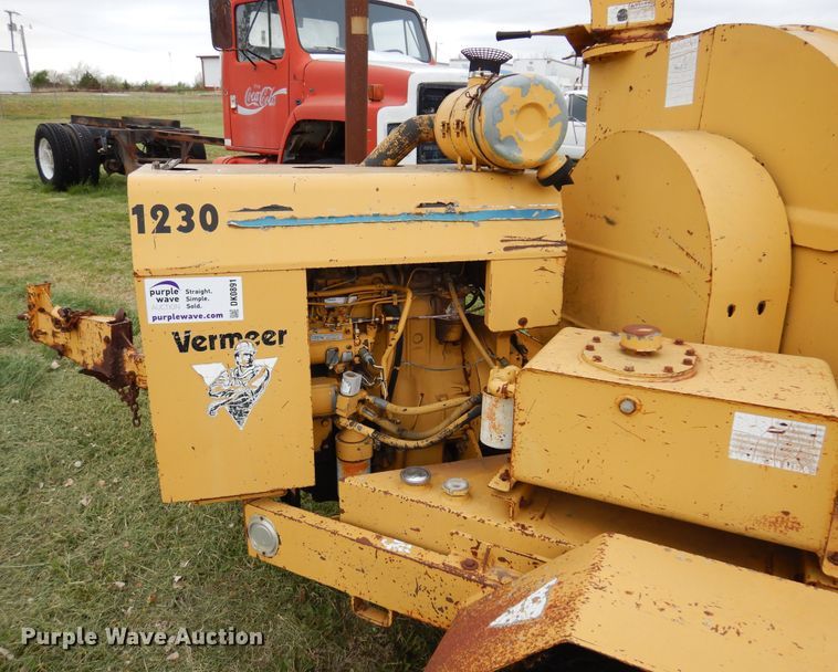 image for item DK0891 Vermeer 1230  wood chipper