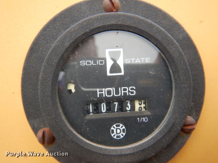 image for item DK0891 Vermeer 1230  wood chipper