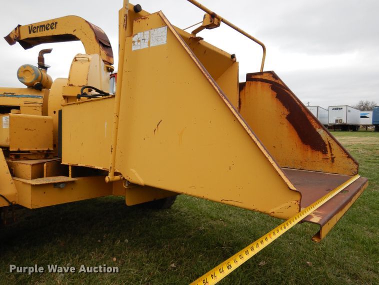 image for item DK0891 Vermeer 1230  wood chipper
