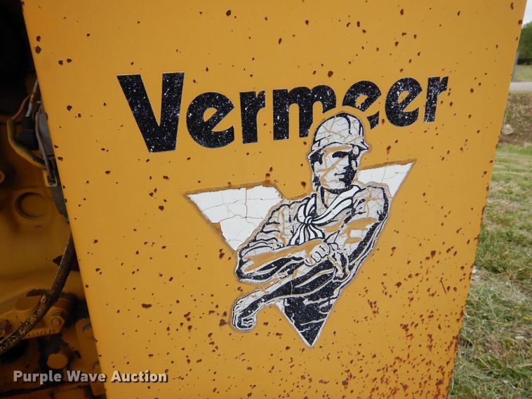 image for item DK0891 Vermeer 1230  wood chipper