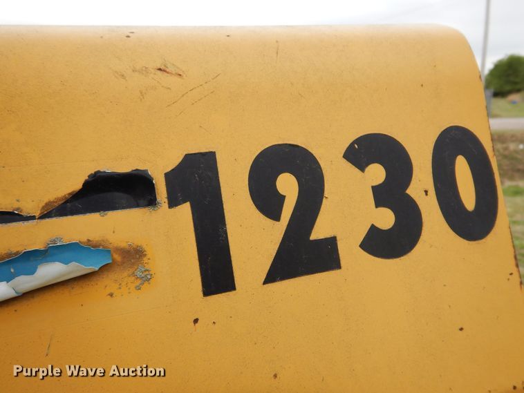 image for item DK0891 Vermeer 1230  wood chipper