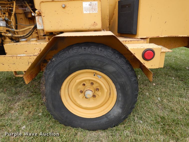 image for item DK0891 Vermeer 1230  wood chipper