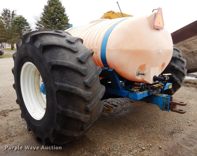 image for item DK1993 Kinze 1000SK  nurse tank trailer