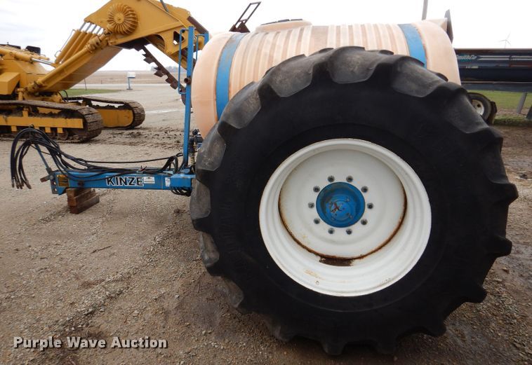 image for item DK1993 Kinze 1000SK  nurse tank trailer