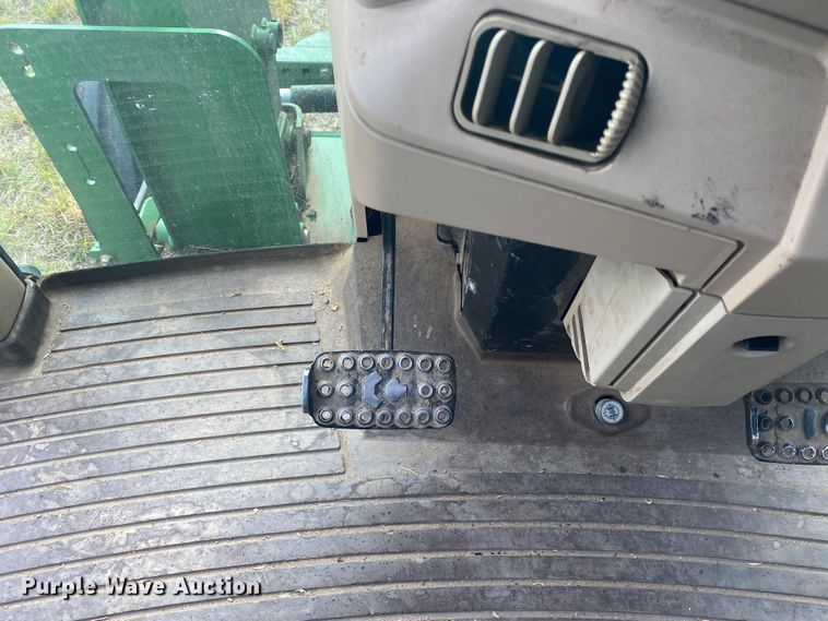 image for item DM4071 1998 John Deere 6210  tractor