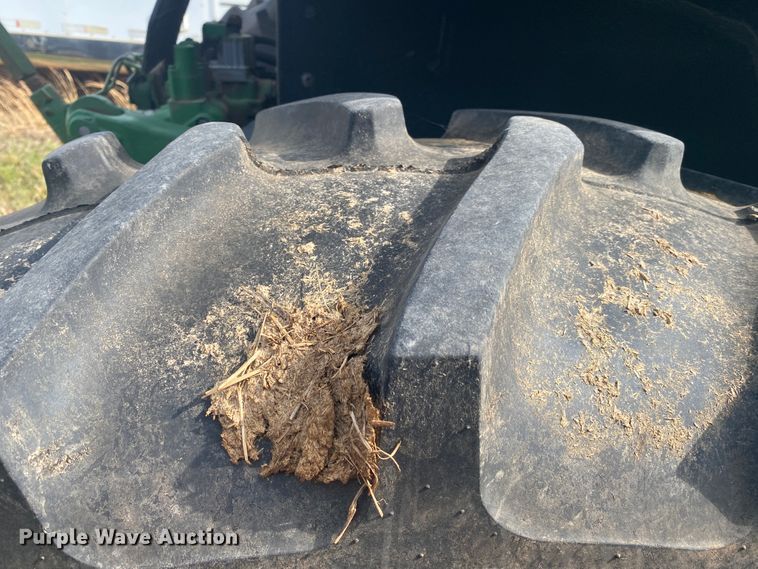 image for item DM4071 1998 John Deere 6210  tractor