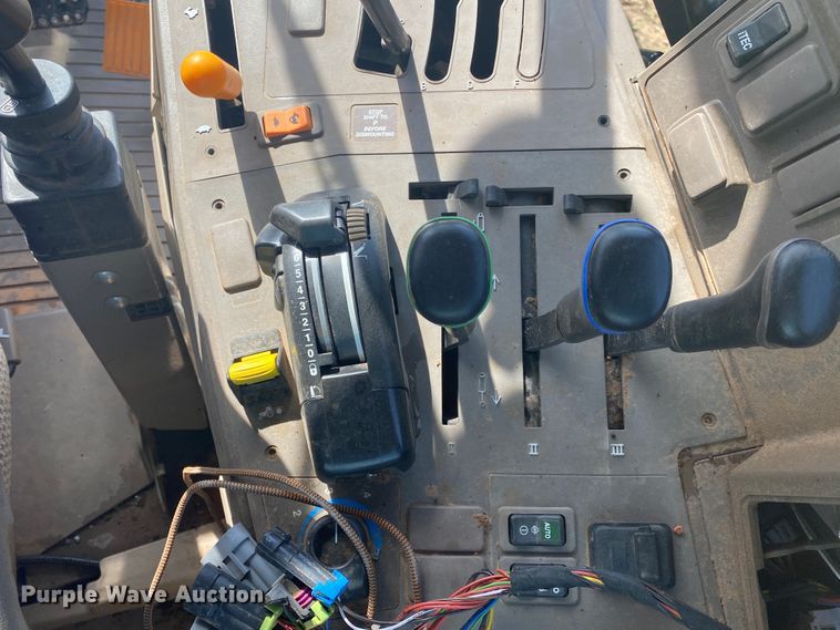 image for item DM4075 2018 John Deere 6155M  MFWD tractor